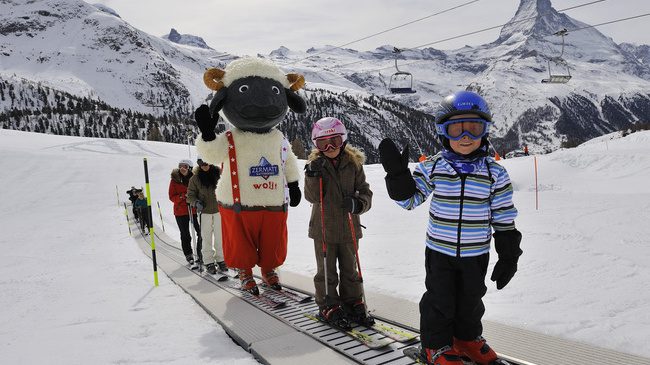 fazer esqui nos Alpes suíços