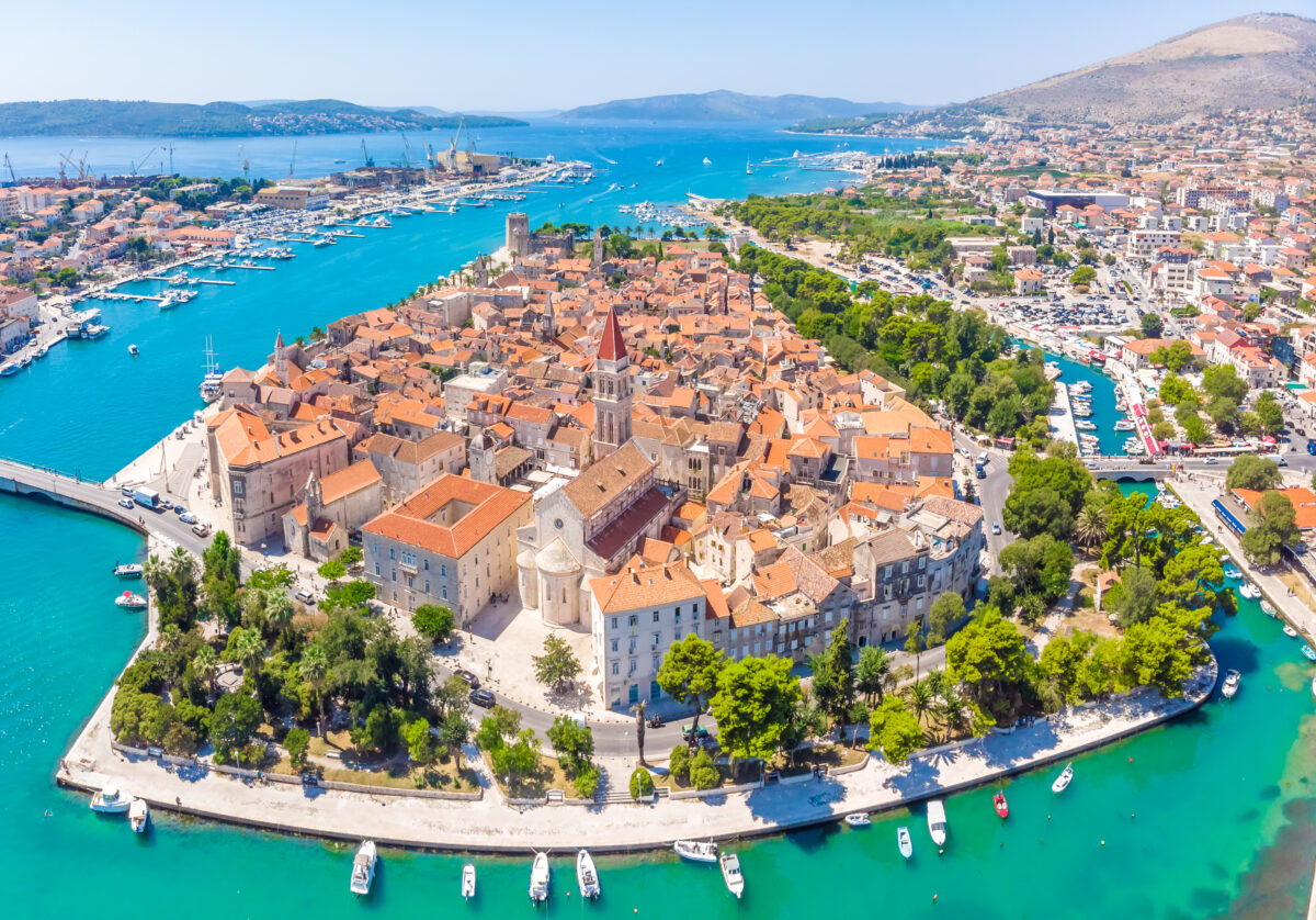 A histórica cidade de Trogir na croácia