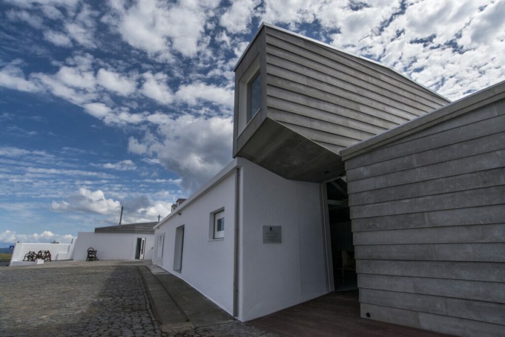 Fábrica da Baleia de Porto Pim
