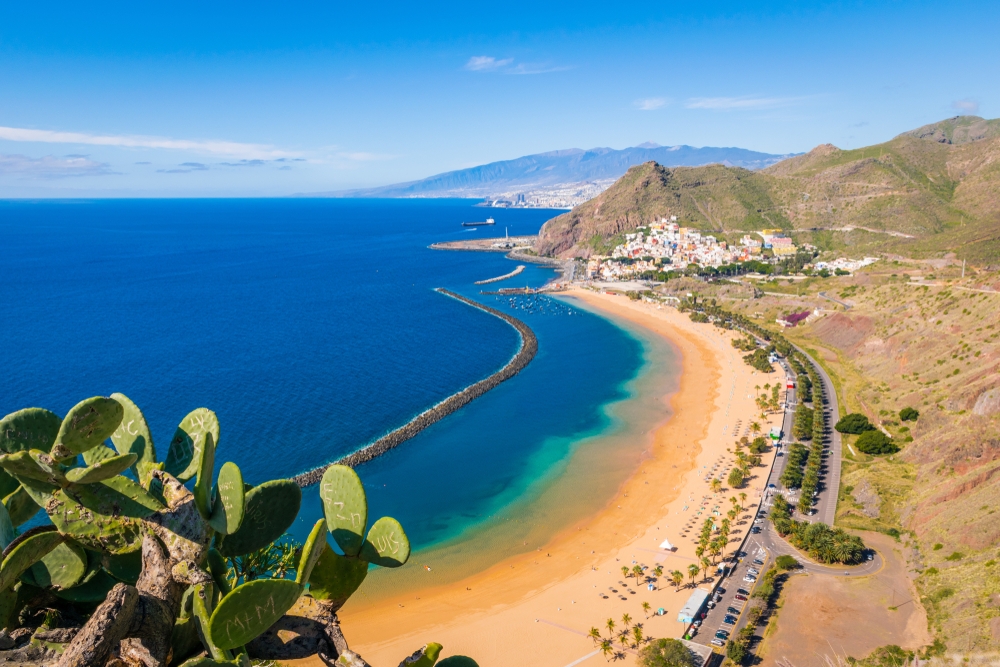 Praia de Las Teresitas / Foto de Anyarnia / Shutterstock
