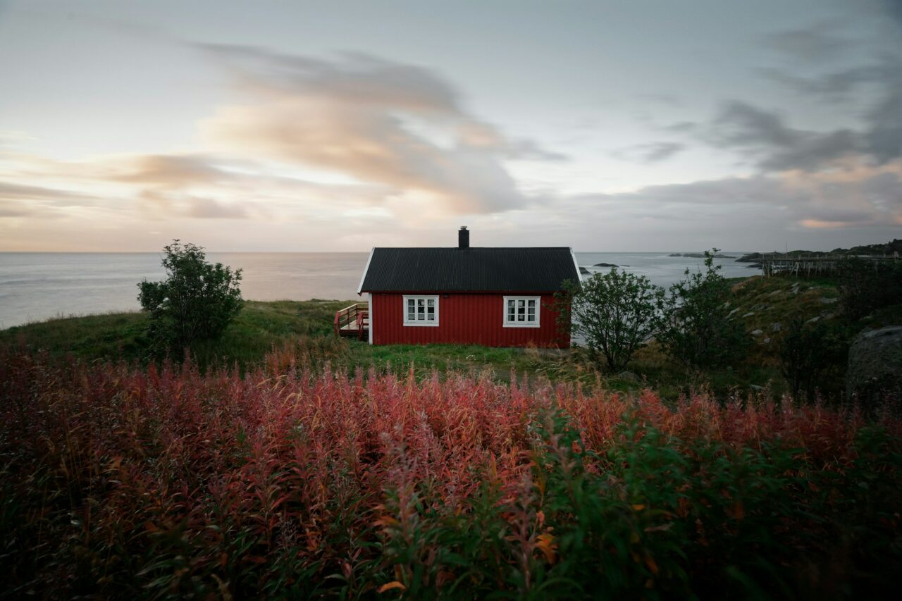 Cabana no meio da Noruega, As tradições de Páscoa mais inusitadas do mundo