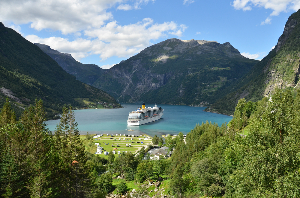 Navio Costa Diadema da Costa Cruzeiros, cruzeiros 2025