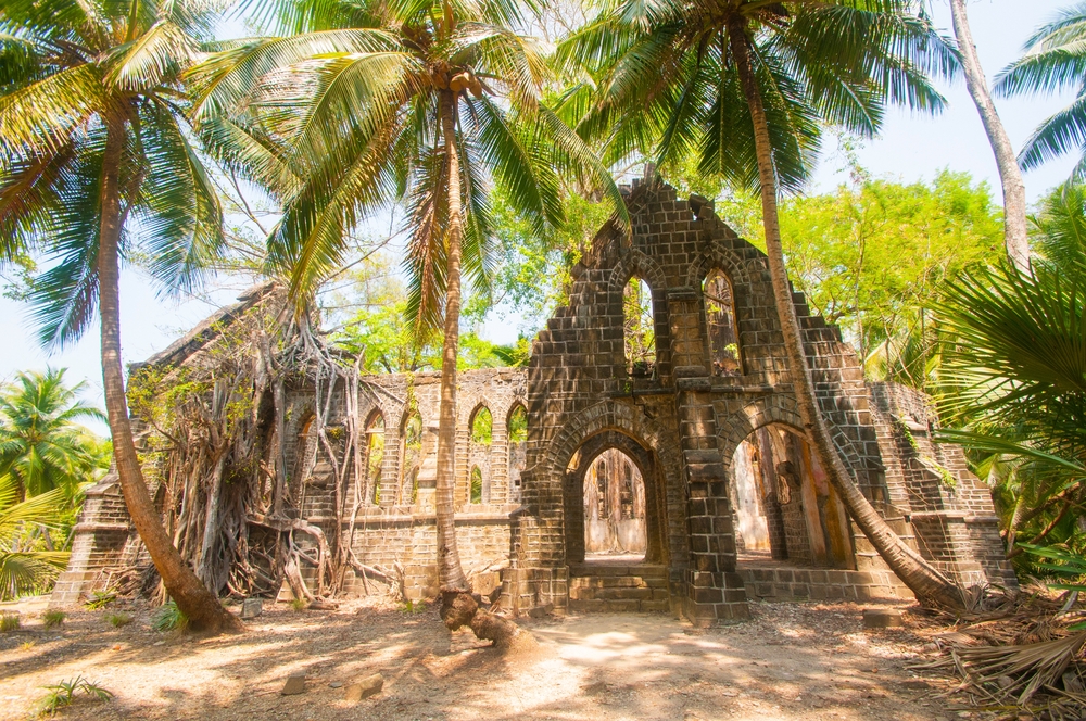 lugares invadidos pela natureza, Ilha Netaji Subhash Chandra Bose (Ross Island), Índia