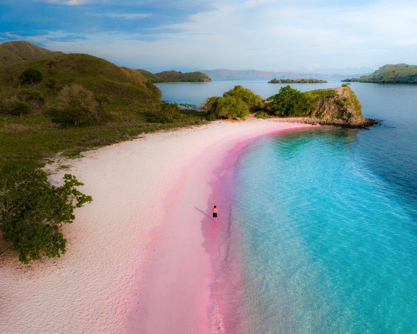 Conheça as 8 praias cor-de-rosa mais bonitas do mundo