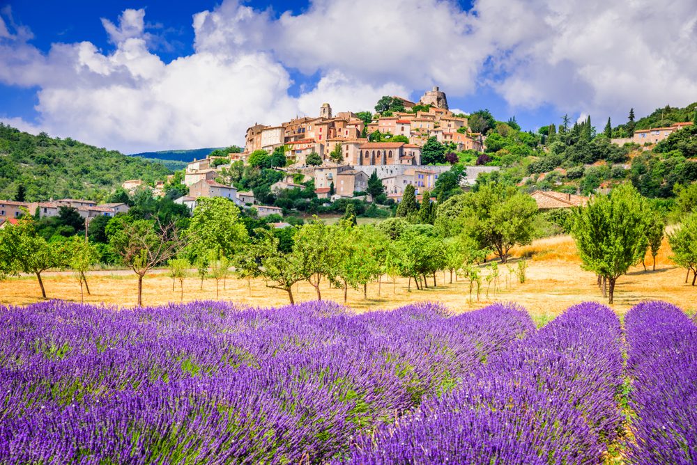 Simiane-la-Rotonde, França, Cidades que parecem paradas no tempo