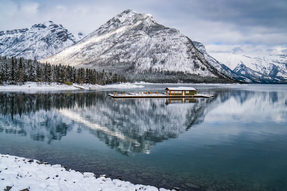 Lago Minnewanka, Canadá, Lugares mágicos inverno
