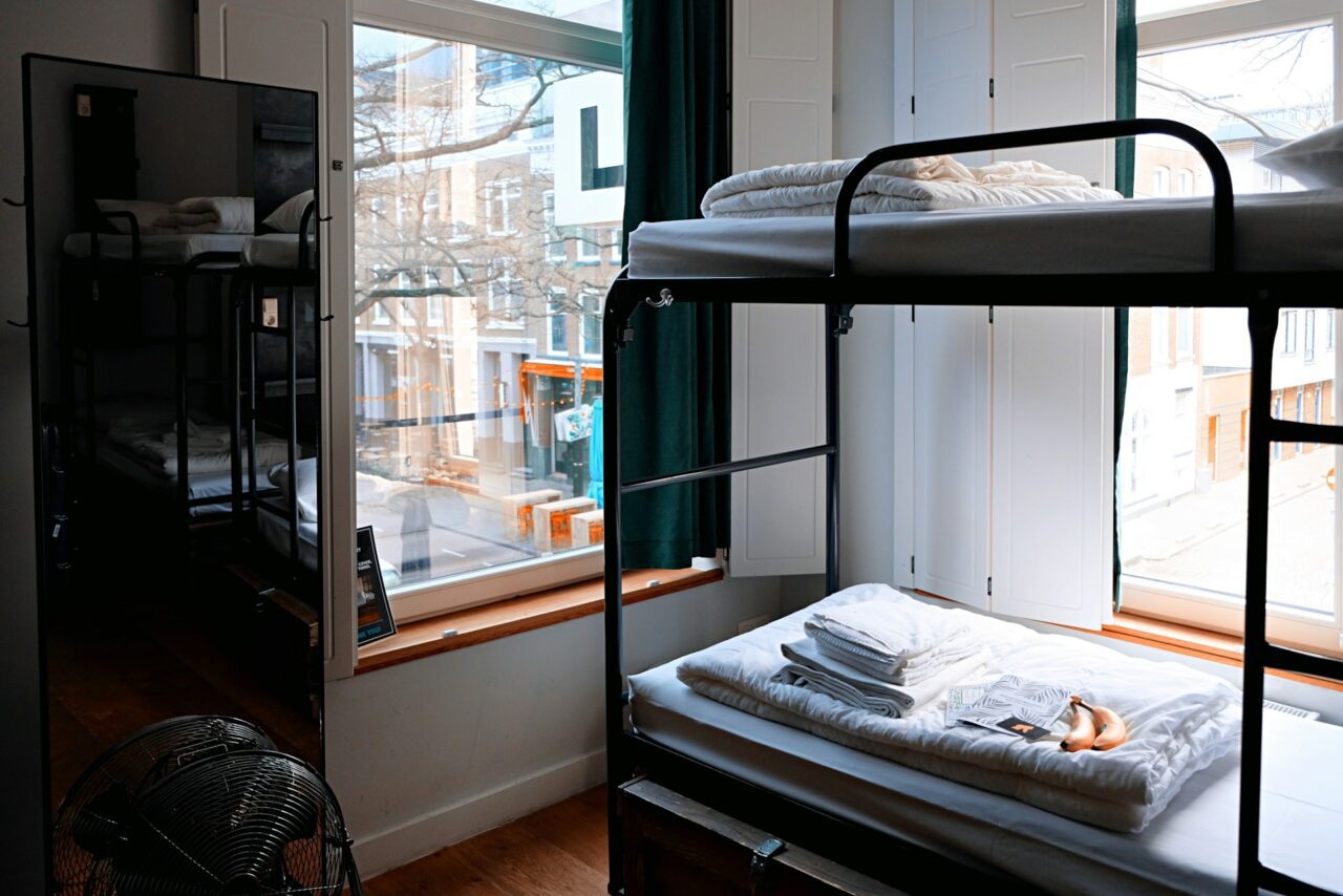 Hostel, Regras de ouro para quem faz viagens sozinho
