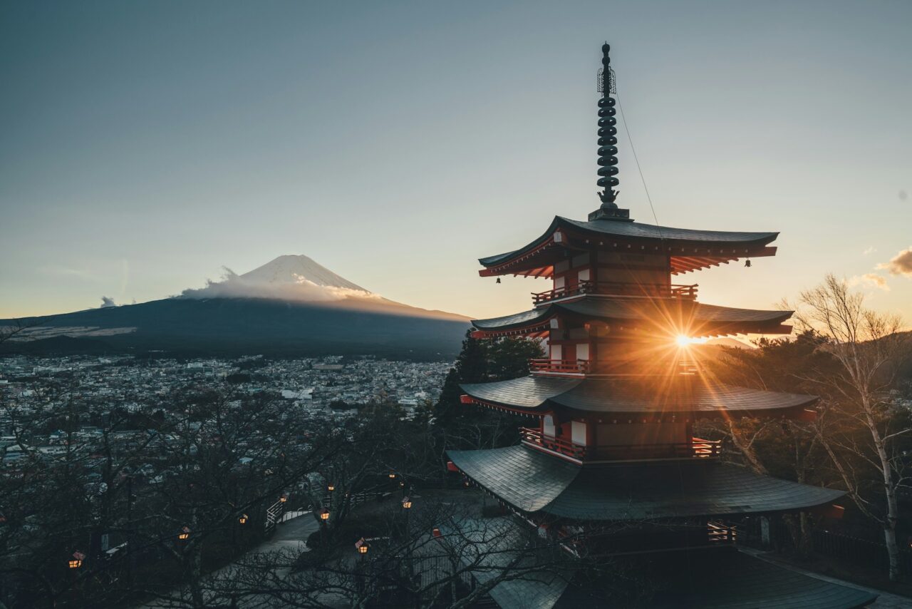 Chureito Pagoda, Templo japonês, Regras do Japão