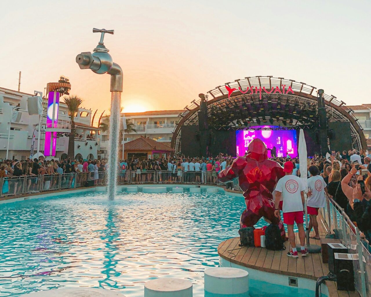 Festa em Ibiza, Espanha