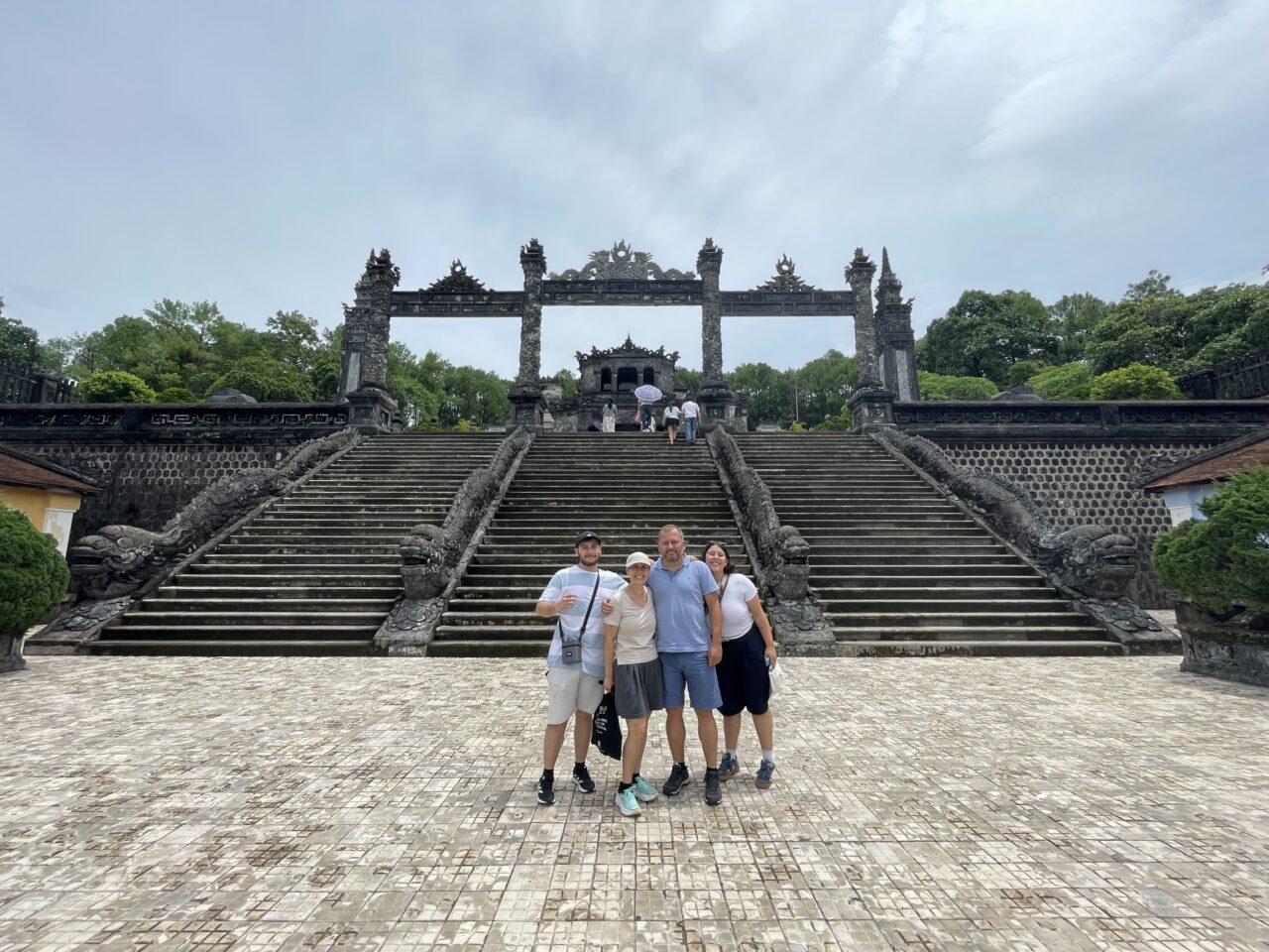 Familia de Paula Santos no Vietname