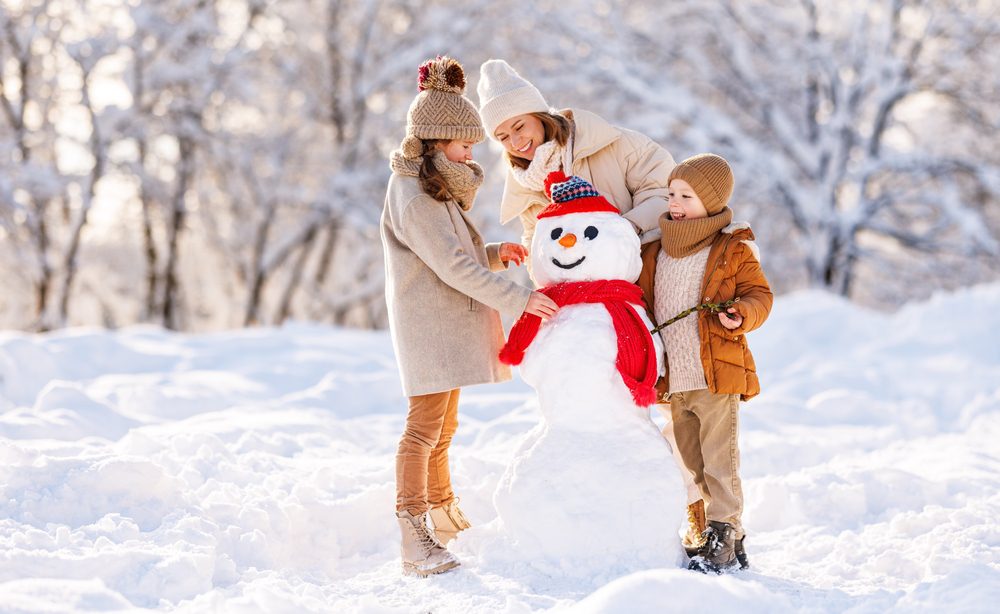 Família a fazer boneco de neve, Ideias de o que fazer numa viagem à neve além de ski