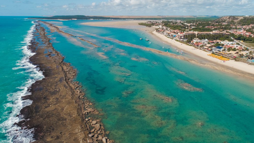 Barra de São Miguel é uma alternativa para quem procura uma zona de praia com ambiente de férias.
