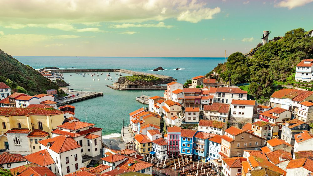 Cudillero nas Astúrias, uma das cidades secretas em Espanha