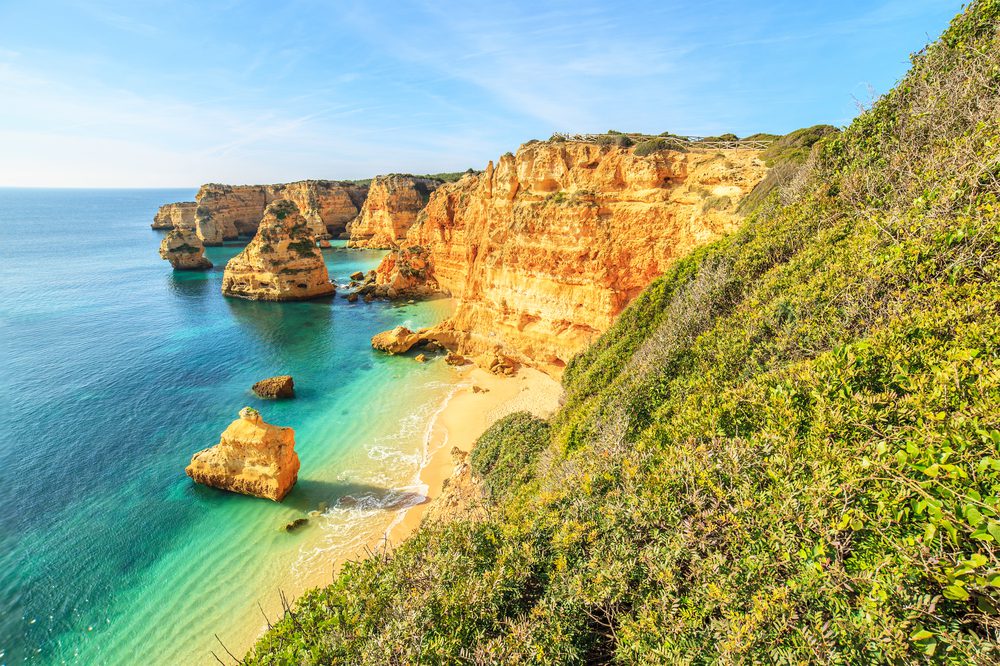 Algarve mantém-se como um clássico nos destinos de verão.