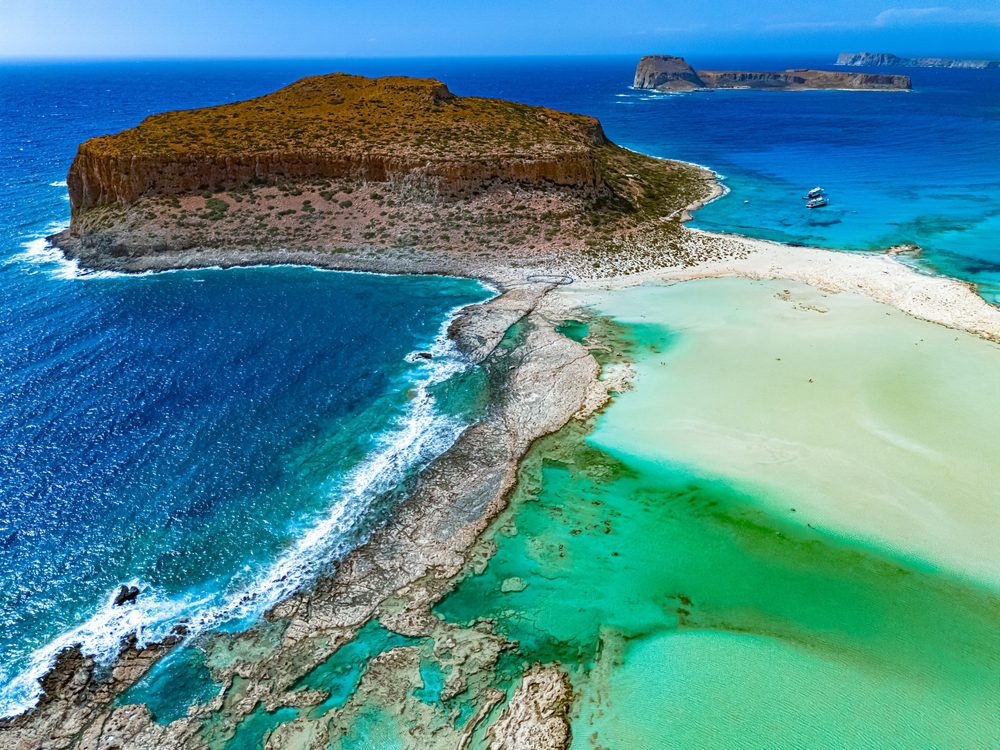 Balos oferece uma imagem muito marcante, a criar um dos postais mais fortes de Creta.